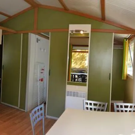 3 Pièces Avec Terrasse à - Api-1-52-1395